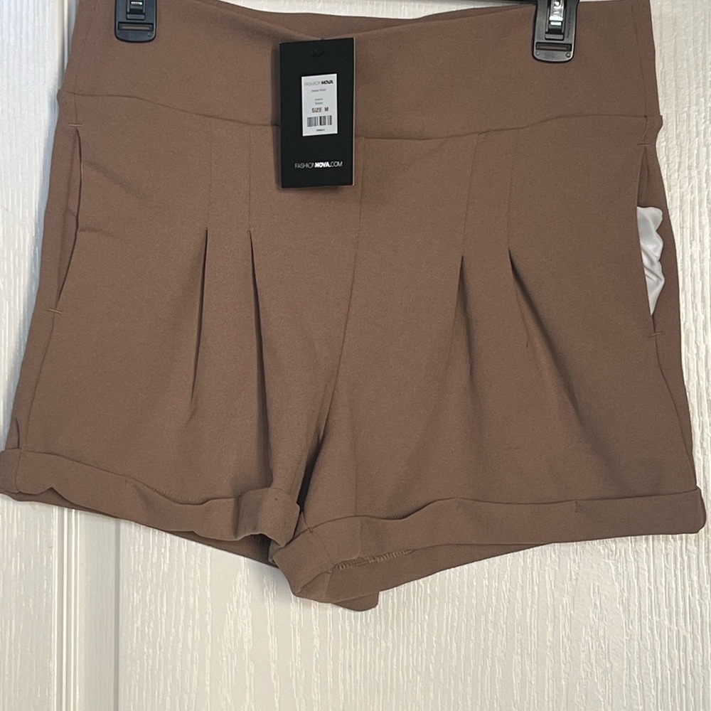 NWT-Fashion Nova High Waist Brown Shorts